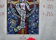 Mosaiktechnik auf dem Grabmal eines Priesters.