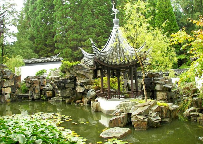 Chinesische Gartengestaltung mit Wasser :-) Bachlauf gestalten - Eine