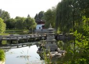 Chinesischer Garten, Insel im Teich