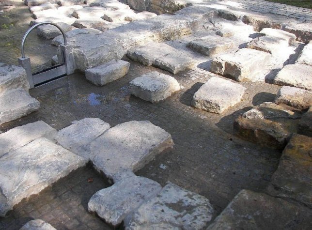 phoca_thumb_l_001 kita wasser spielterrasse