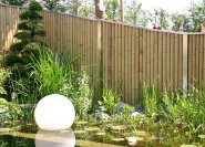 Sichtschutz aus Bambus. Ein Sichtschutzelement für den Hang