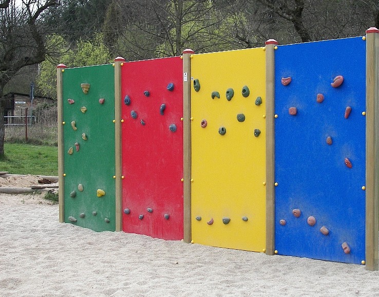 Kinder-Kletterwand aus Holz bauen :-) idealer Lärmschutz ...
