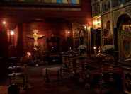 Im Inneren einer russisch-orthodoxen Kirche.