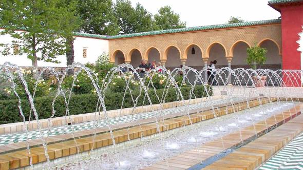orientalischer Wassergarten Architektur