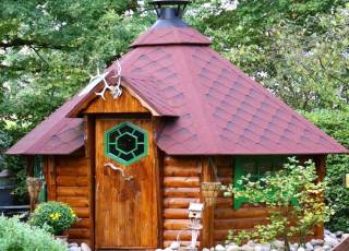 klassische finnische Gartenhütte