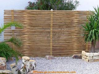 Moderner Bambuszaun als Terrassensichtschutz